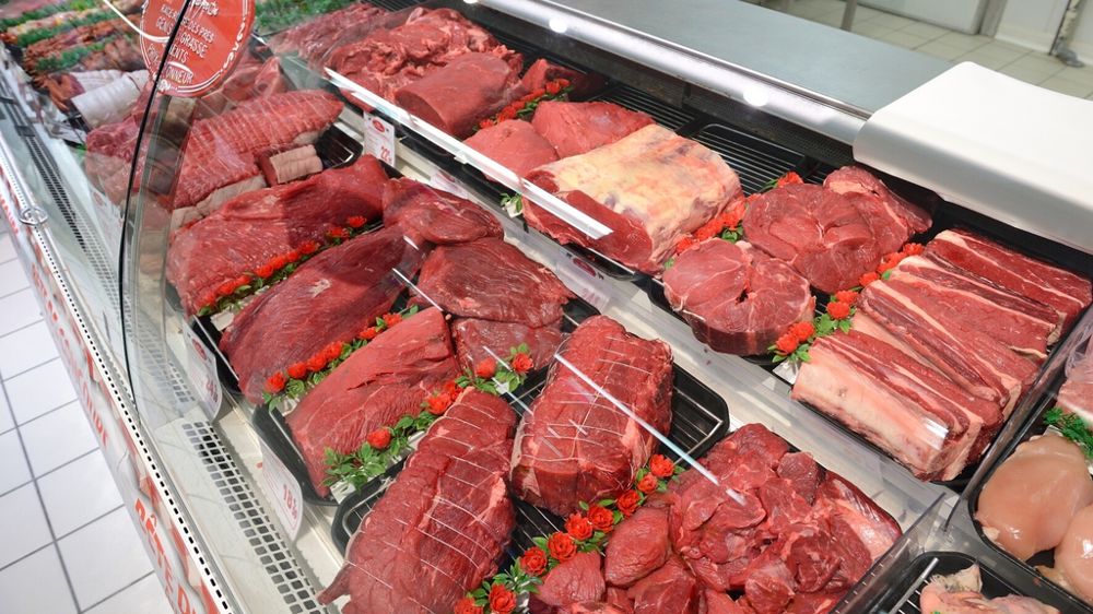 Rayon boucherie dans un supermarché