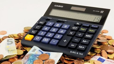 Le gros point irritant du projet de budget réside dans la suppression des avantages sur les biocarburants. Le gros point irritant du projet de budget réside dans la suppression des avantages sur les biocarburants.