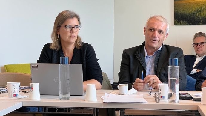 Aude Carrera, animatrice filière maïs chez Arvalis, et Franck Laborde, président de l’AGPM, ont dressé le bilan de la récolte 2025 de maïs, mardi 14 octobre, à Paris.