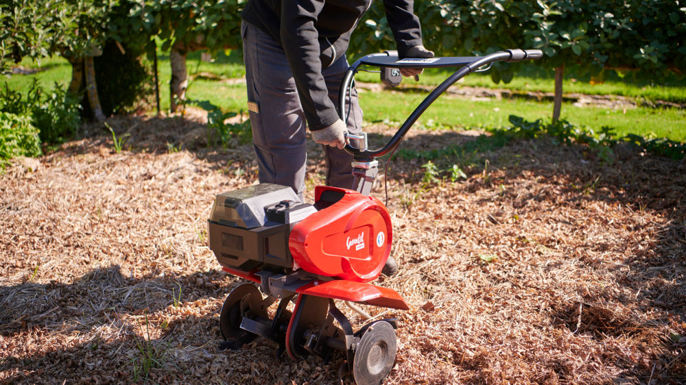 La profondeur de travail du Greentil est de 29 cm, contre 24 cm pour l'Ecotill La profondeur de travail du Greentil est de 29 cm, contre 24 cm pour l'Ecotill