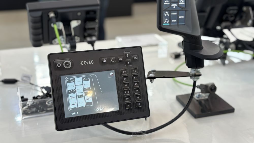 Le CCI 60 offre un écran de 5,7'' de diagonale avec 12 touches rétroéclairées.