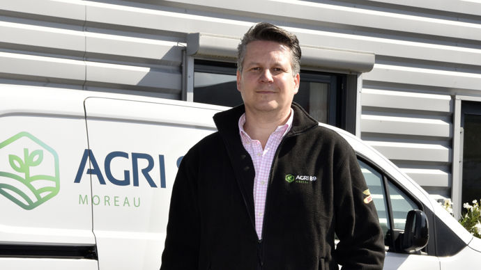 Alexandre Moreau souhaite former autour de lui une équipe de jeunes, mais possédant au moins trois à quatre ans d’expérience dans leur domaine.