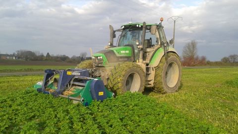 Les équipes Inrae ont interrogé 36 agriculteurs sur l'ensemble du territoire hexagonal concernant leurs pratiques face aux adventices.