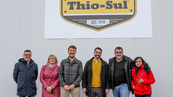 Les propriétés du Thio-Sul ont été mises en avant, jeudi 4 décembre, à Grand-Quevilly (Seine-Maritime), par les équipes de Tessenderlo Kerley (de g. à dr. : Stéphane Lasson, Kathleen Dejaeghere, Adrien Parmentier, Florian Cuyala, Régis Muteau, Jasee Mohamed).