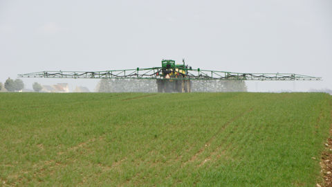 La Commission européenne a officiellement présenté son Omnibus « sécurité alimentaire » qui contient plusieurs mesures concernant les produits phytosanitaires.