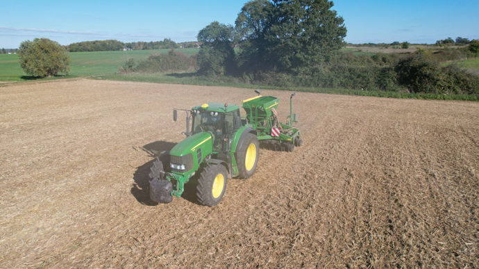 Après deux années compliquées pour semer les céréales, les travaux à l'automne 2025 se sont bien déroulés.