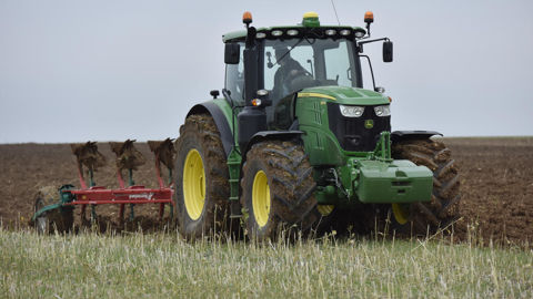 Dans l'hypothèse d'un scénario à fortes émissions d'ici à 2050, le financement actuel de l'adaptation du secteur agricole au changement climatique est insuffisant, selon le rapport.