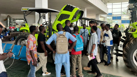 Les constructeurs chinois et indiens se révèlent très bien placés pour satisfaire la croissance de la demande des pays africains et asiatiques.