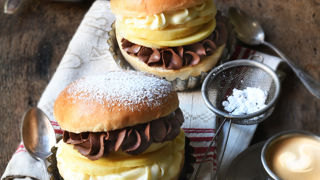 Burger aux pommes et duo de ganaches au chocolat