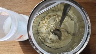 Le seuil autorisée de la toxine céréulide est de 0,014 μg de céréulide par kilogramme de masse corporelle.