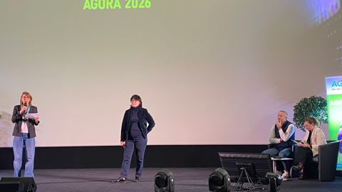 Sylvie Thoma, agricultrice et membre du comité de pilotage de l’Agroforum (à g.), et Agnès Duwer, directrice générale d'Agora, ont ouvert les échanges de l'Agroforum, jeudi 5 février, près de Compiègne (Oise).