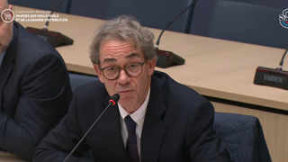 Vincent Avignon, directeur des achats d'Auchan Retail, explique les pratiques des industriels dans les négociations commerciales.