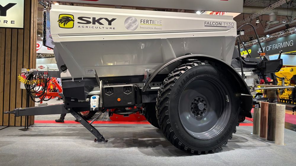 Le distributeur d’engrais Sky Agriculture Falcon T passe la seconde
