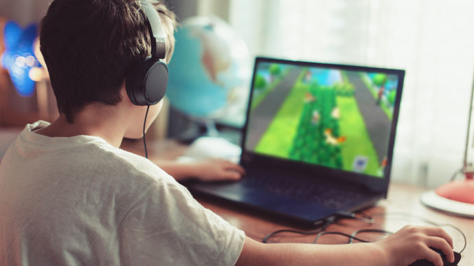 Il existe quelques outils pour aider son enfant à gérer le temps passé devant la console ou le téléphone.