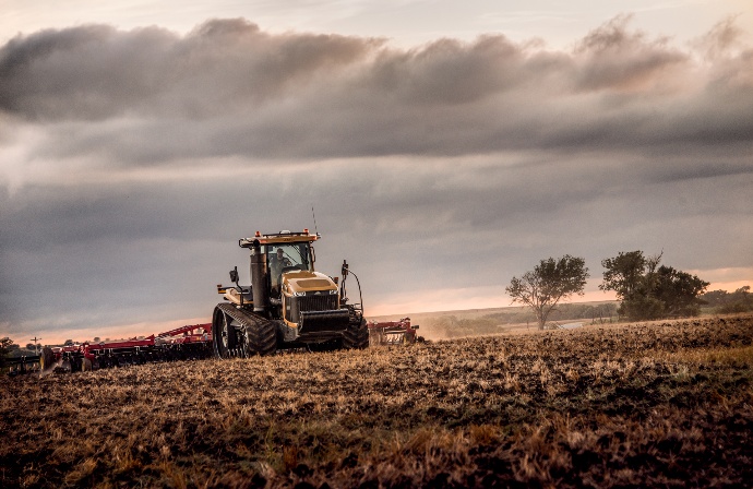 Tracteur Challenger MT875E
