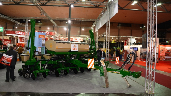 semoir monograine Great Plains Yield-Pro-825 A