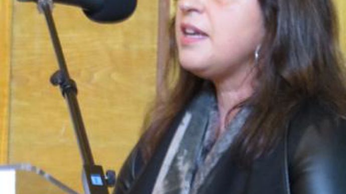 ©Odile Maillard Anne-Christine Ferreira, professeur de français, témoigne pour la délégation portugaise, lycée Celorico de Bato à Fermil. Elle est venue avec Elisabeth Fonseca, professeur d'anglais. 