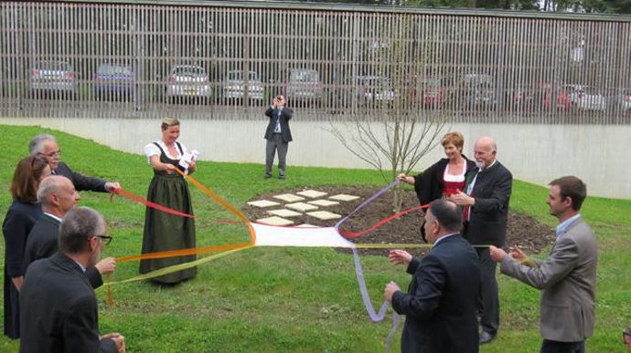 ©Odile Maillard Révélation d'une plaque du souvenir. 