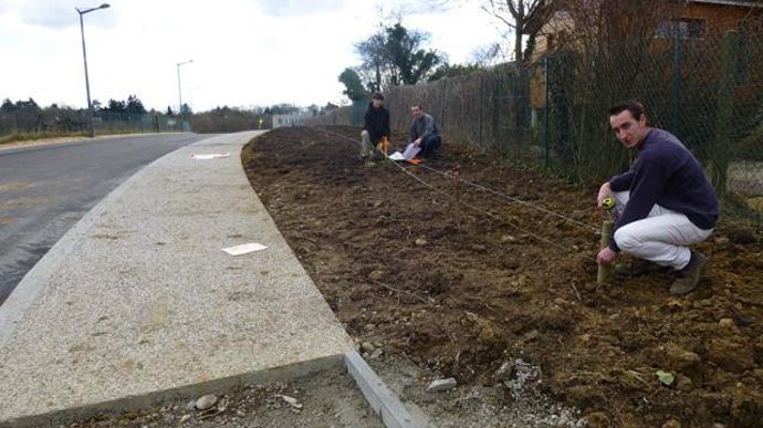 03. L'aménagement des massifs par les BTS 1 peut commencer.