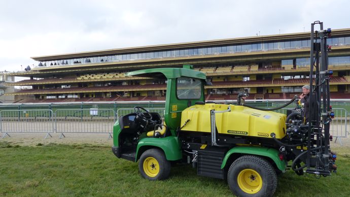 L'appareil était présenté aux dernières 48 Heures du Gazon Sport Pro en novembre dernier sur l'hippodrome de ParisLongchamp.