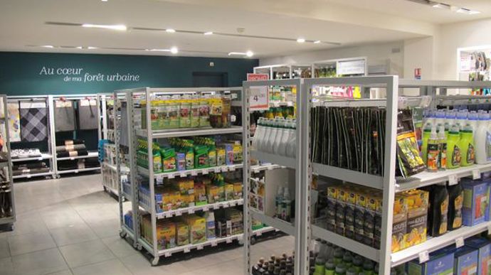 ©P.Fayolle La promesse du magasin : se plonger au coeur d'une forêt urbaine. Une thématique particulièrement dans l'air du temps, surtout en centre-ville ! 