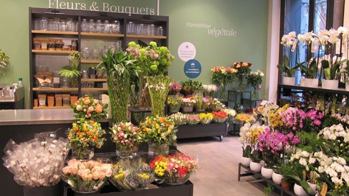 ©P.Fayolle Dans le rayon fleurs coupées, il est possible de faire réaliser un bouquet sur mesure. 