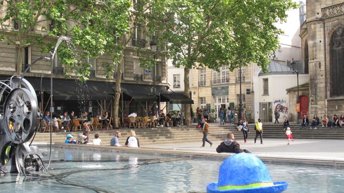 Le quartier retenu par Truffaut pour son PopUp, boutique éphémère, est particulièrement animé, dans l’un des quartiers les plus huppés de la capitale, à deux pas de la Mairie de Paris. ©P.Fayolle