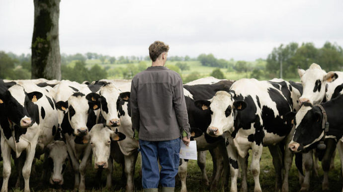 Le personnage central de Sohan porte sur la découverte du milieu agricole par des jeunes urbains.