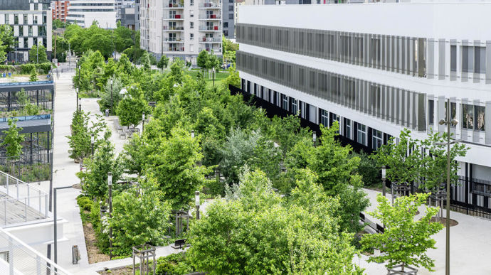 Photo 8 - Espaces publics urbains, villes de plus de 10 000 habitants, victoire d’or pour la métropole de Lyon et le jardin de Pré Gaudry. Cet espace a été voulu comme un ilot de fraîcheur en ville et conçu comme un « laboratoire à ciel ouvert de la renaturation des friches urbaines en ilots de fraicheur et de biodiversité », a salué le jury.