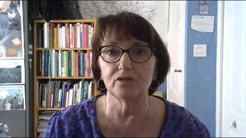 Dans une vidéo diffusée le 10 avril, la présidente de la FNSEA demande des mesures d'accompagnement pour les productions en difficulté à cause du Covid-19 Dans une vidéo diffusée le 10 avril, la présidente de la FNSEA demande des mesures d'accompagnement pour les productions en difficulté à cause du Covid-19
